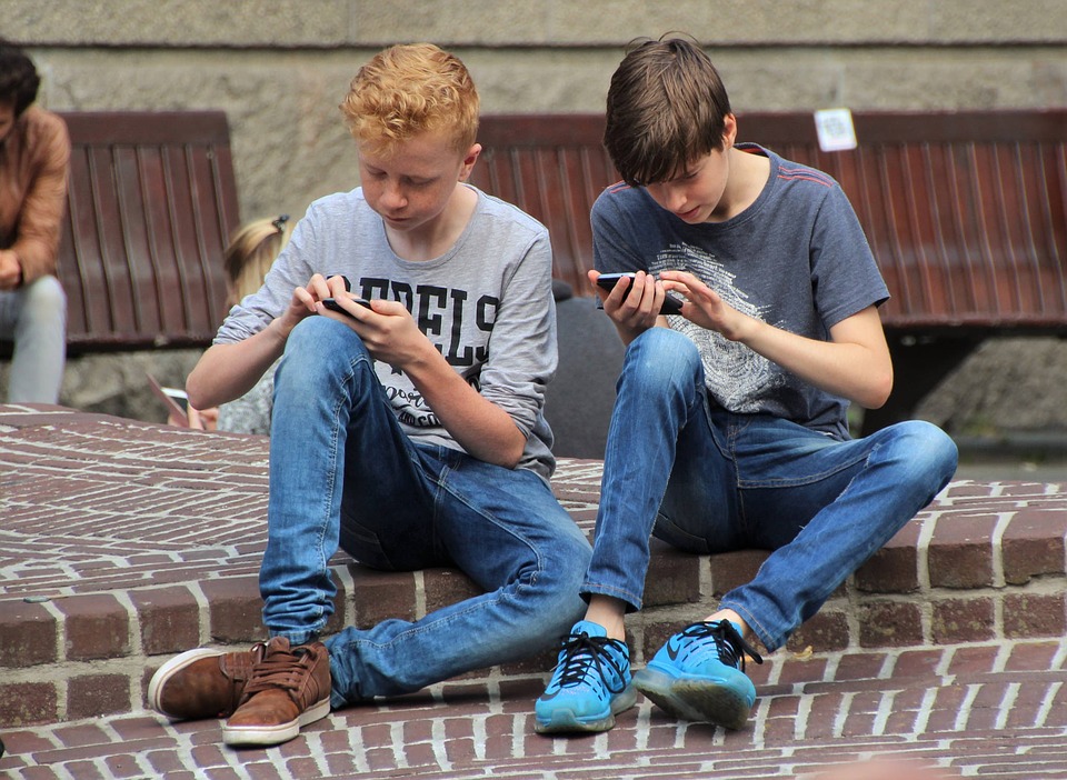 Smartphones making us dumber